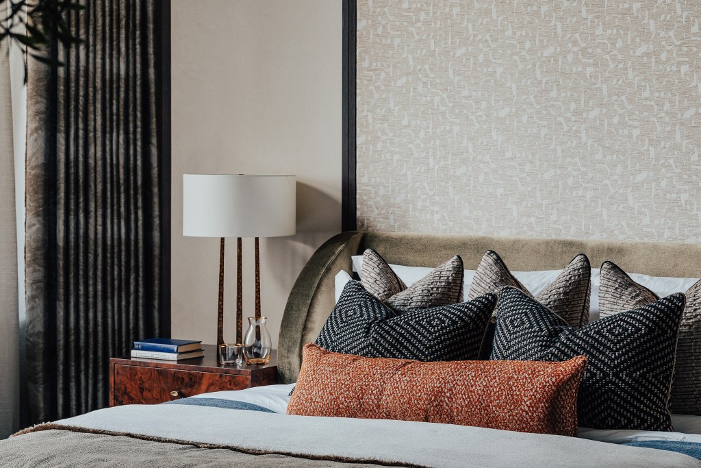 principal-bedroom-close-up