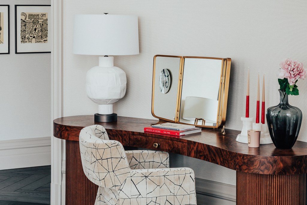principal-bedroom-dressing-table-v2