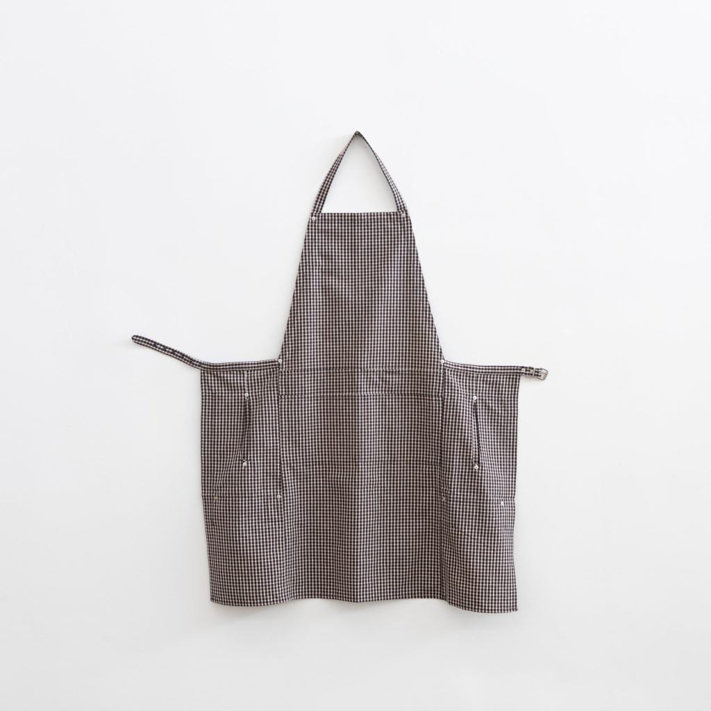 A flat image of the the Hakui Bib Apron