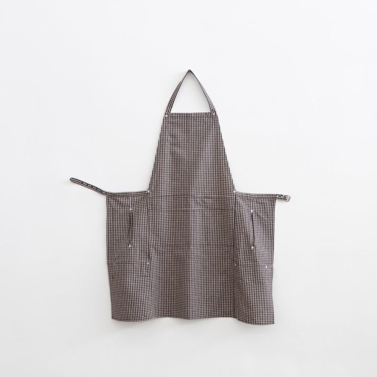 A flat image of the the Hakui Bib Apron