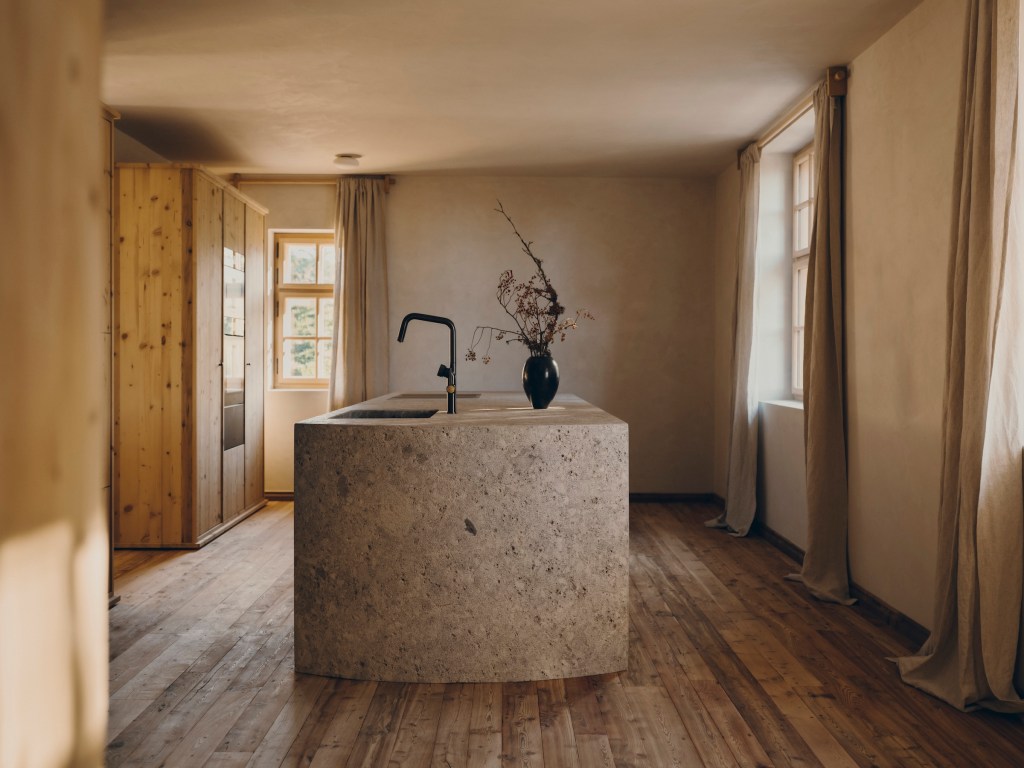 copy-of-forestis-villa-kitchen-1