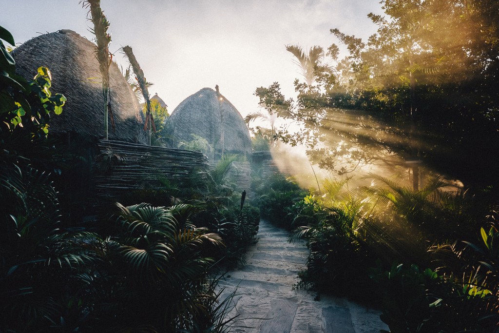 moontempleexterior-2