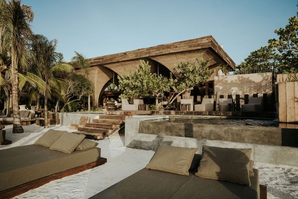 nomadeholboxnhexterior