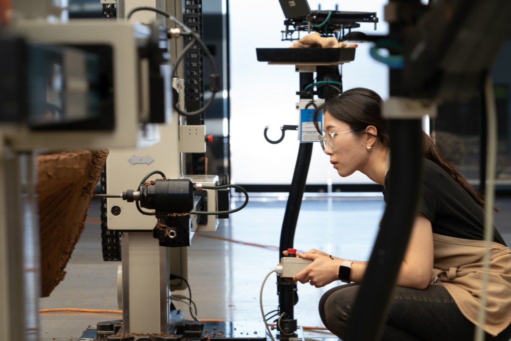 general-motors-advanced-design-pasadena_clay-sculptor-ava-lim-working-on-clay-model