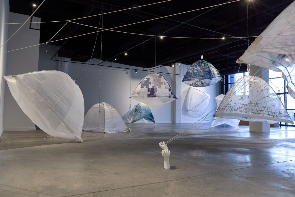 daphne_arthur_pes_newark_2025_install_by_carlos_hernandez7r7a0409