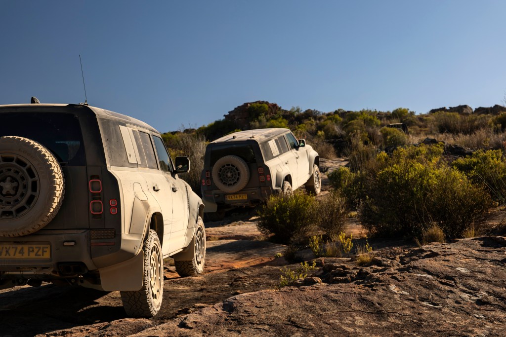 defender_octa-_r1_us_drive_108