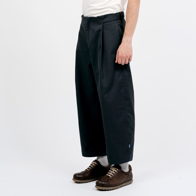 Bastidaforwork_noto_pant_charcoal_sidejpeg