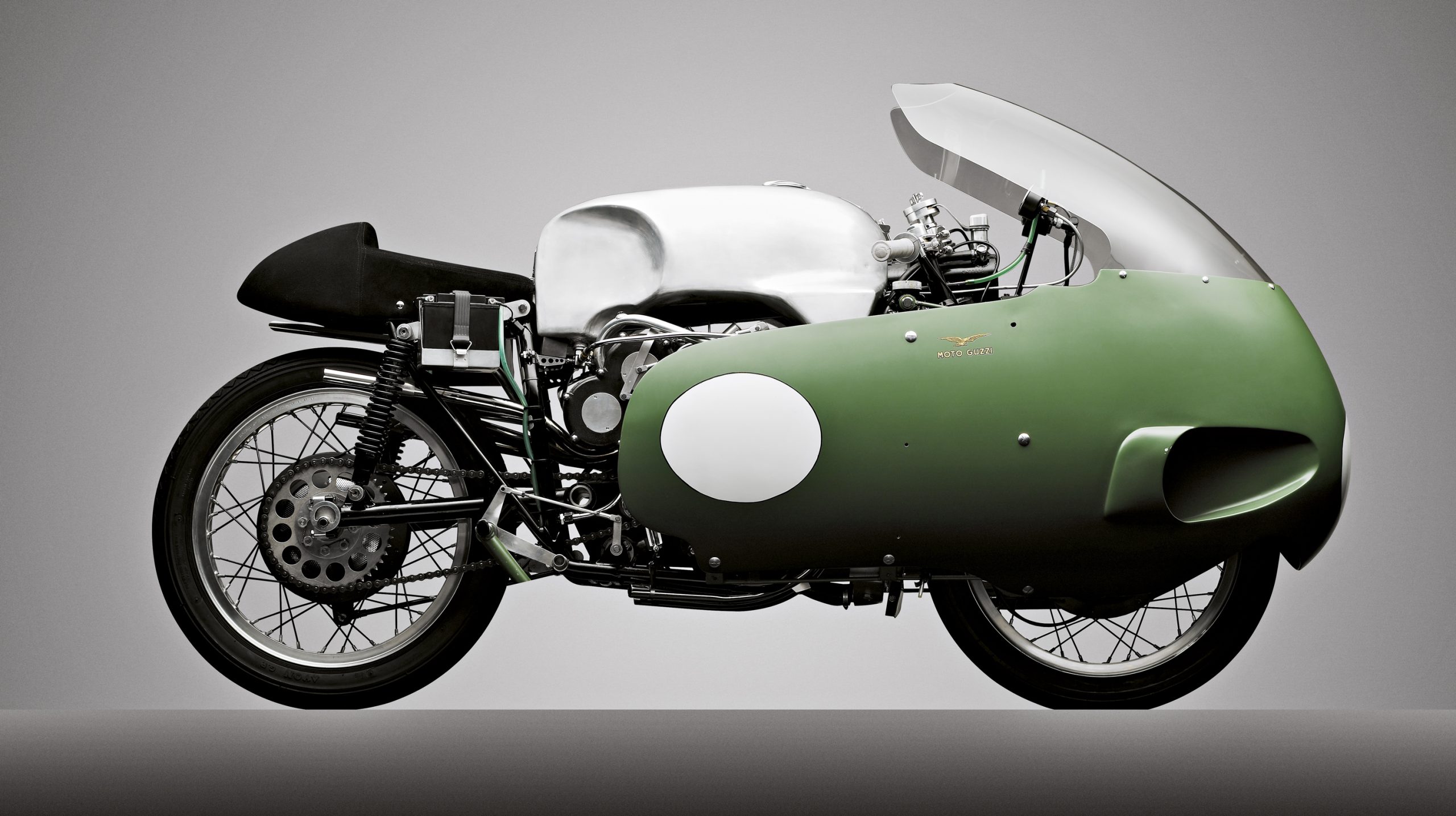 1955-Guzzi-V8-Otto-side-