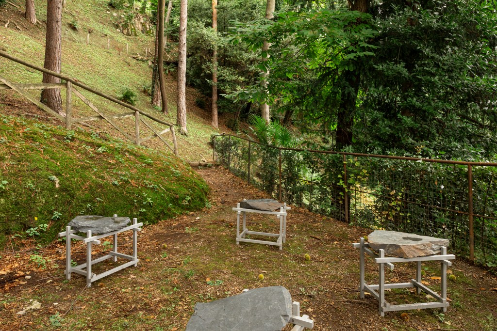 Four examples of the Contemplation Bench by Verstrepen.studio.