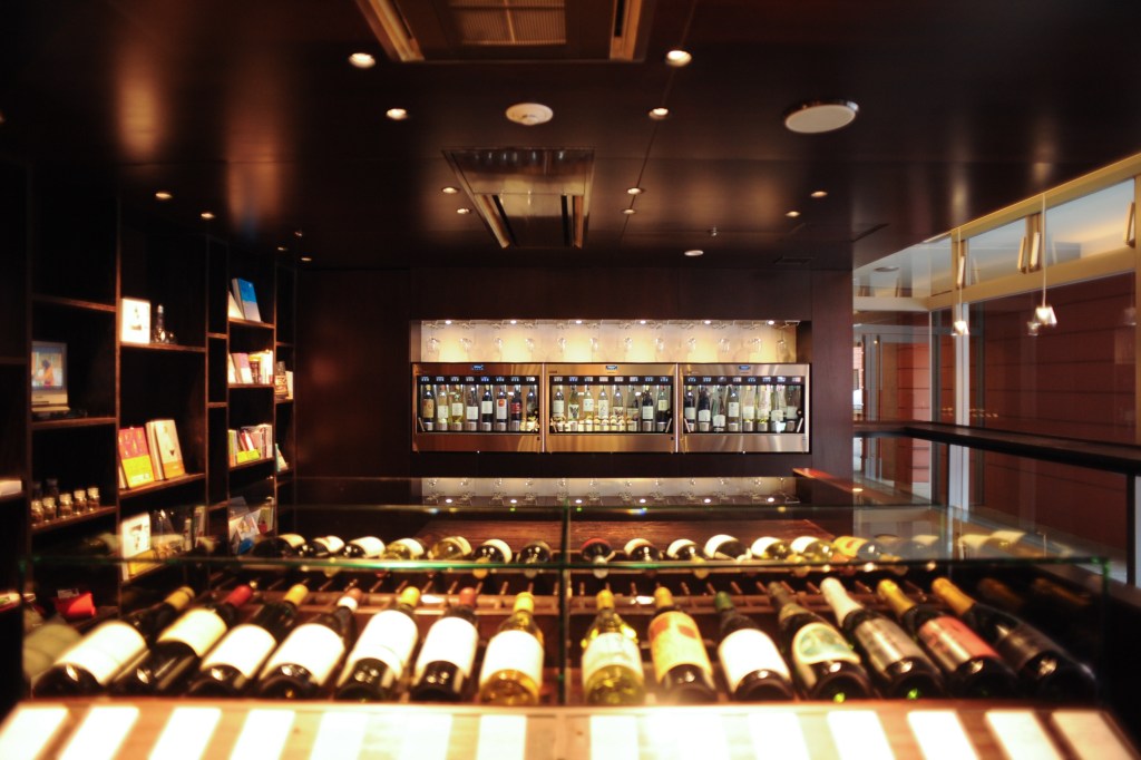 Yatsugatake Wine House at Risonare Yatsugatake.