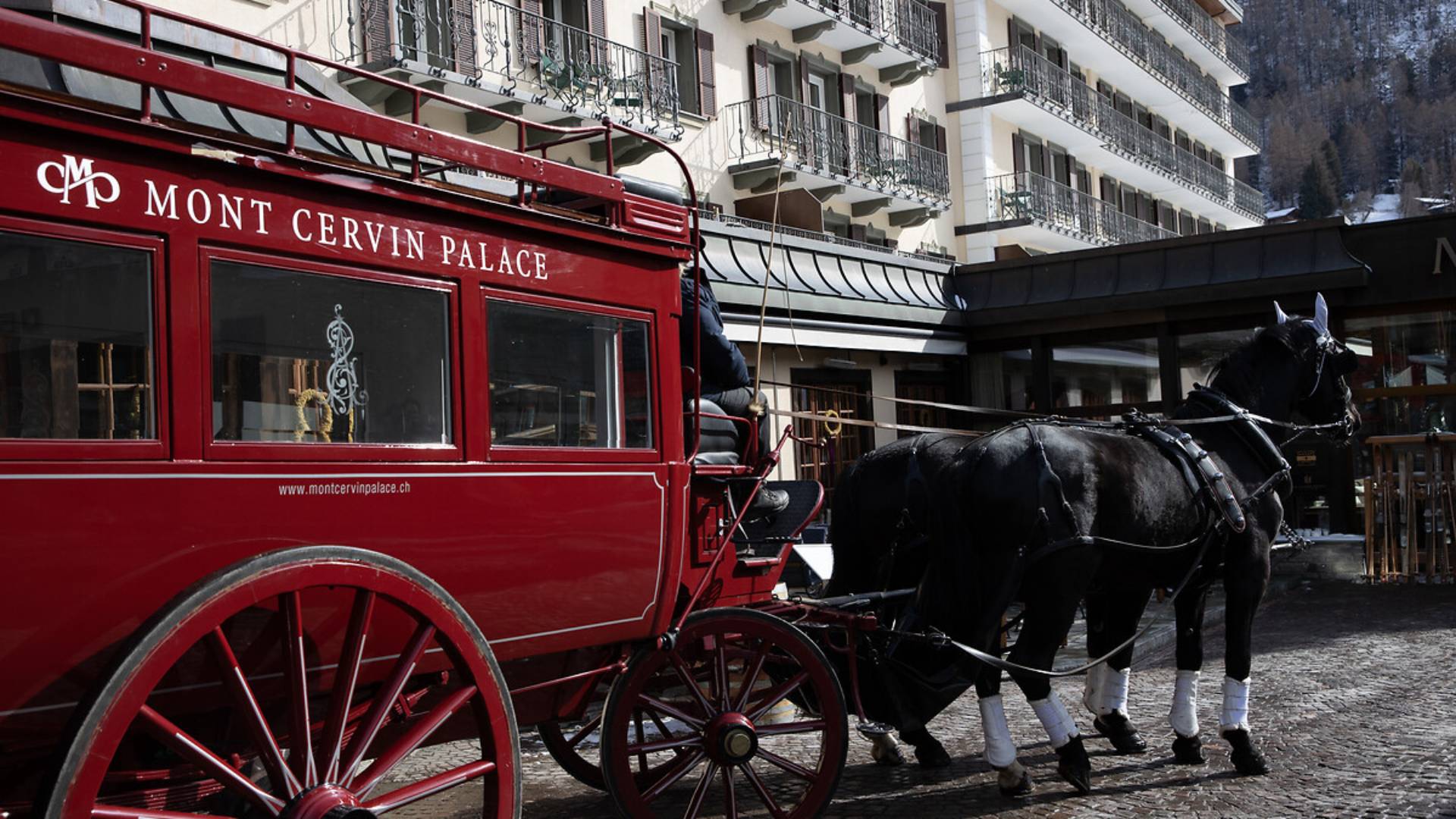 A horsedraw carriage at Mont Cervin Palace.