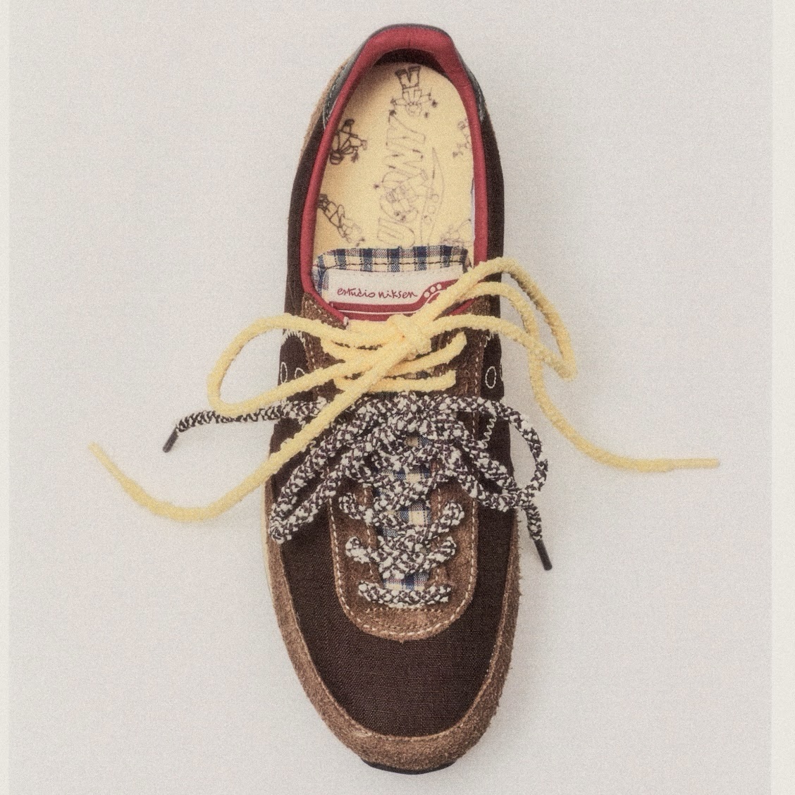 saucony_estudio_niksen_top