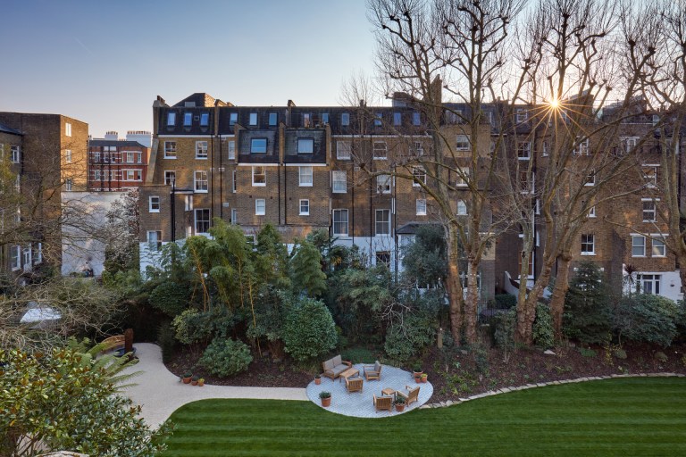Templeton Garden Hides a Private Park in the Heart of Earl’s