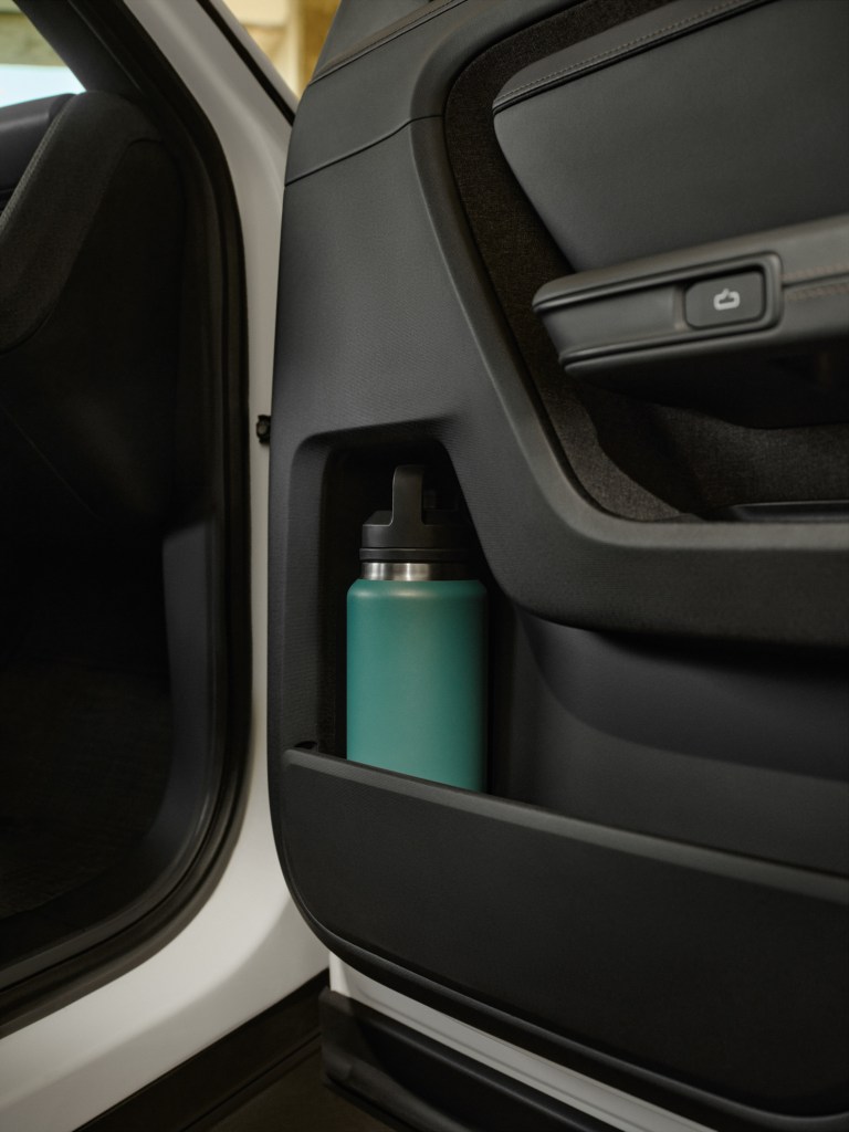 r2-water-bottle