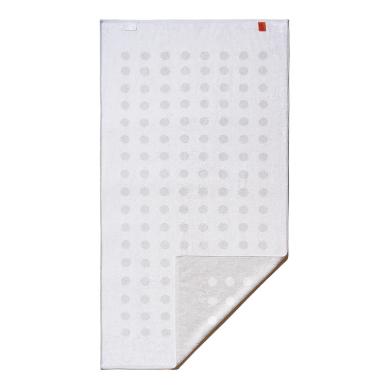 typical_towel_polka_dot