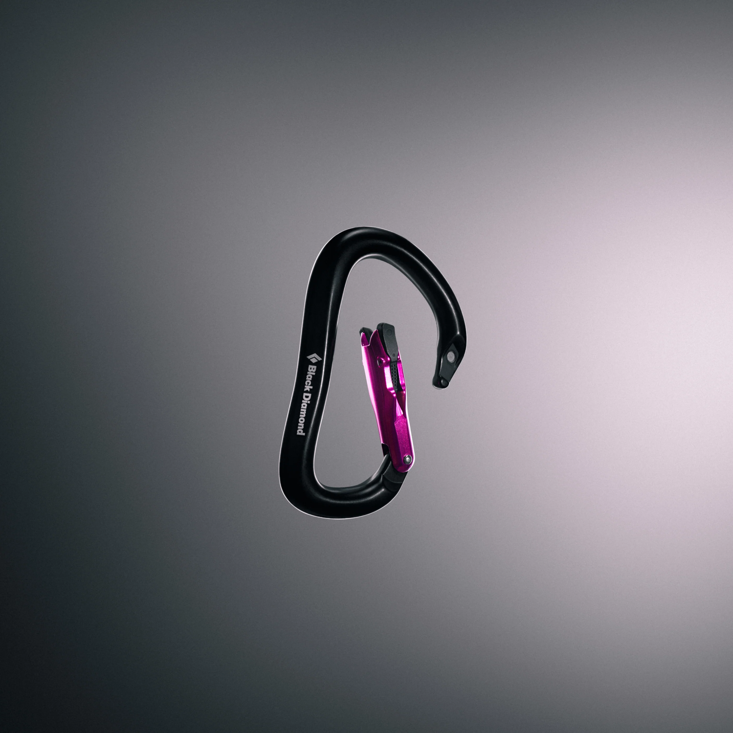 210212_0002_Rocklock_Magnetron_Carabiner_Black_GLAM_04