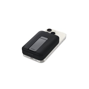 boostcharge-pro-magnetic-charging-power-bank-10k-cable-3