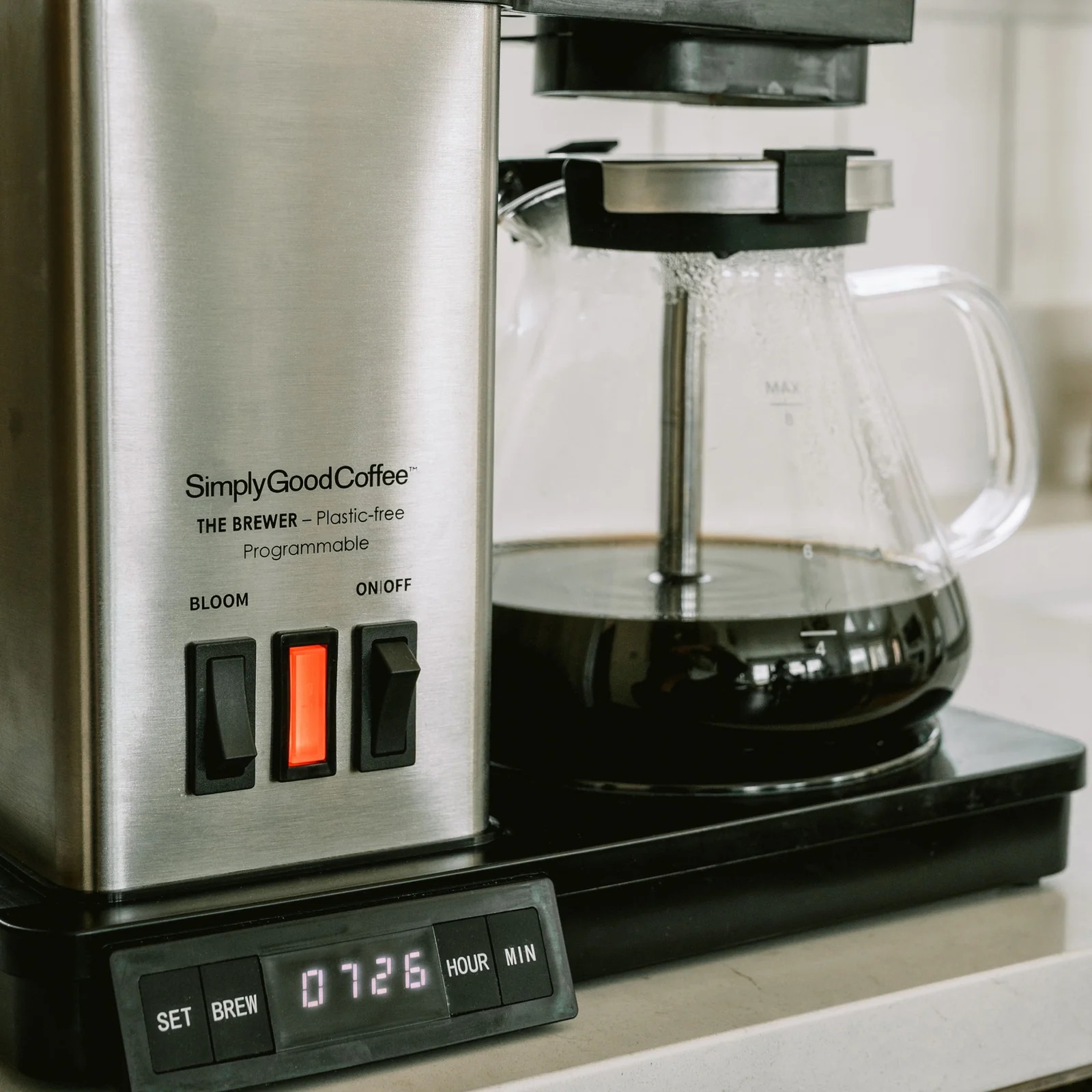simply_good_coffee_brewer_closeup